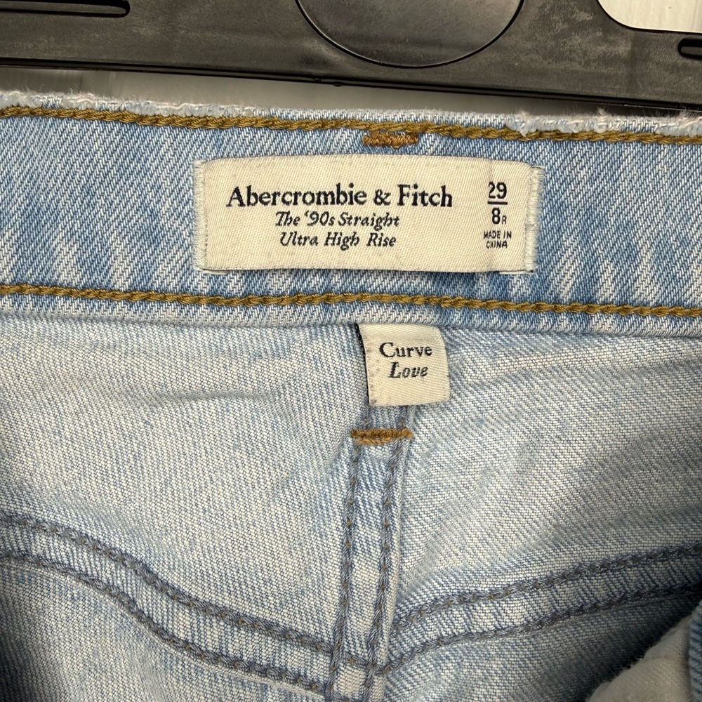Abercrombie Curve Love 90s Straight Ultra High Rise Jeans w/ Slit - Size 29/8R - Picture 7 of 11